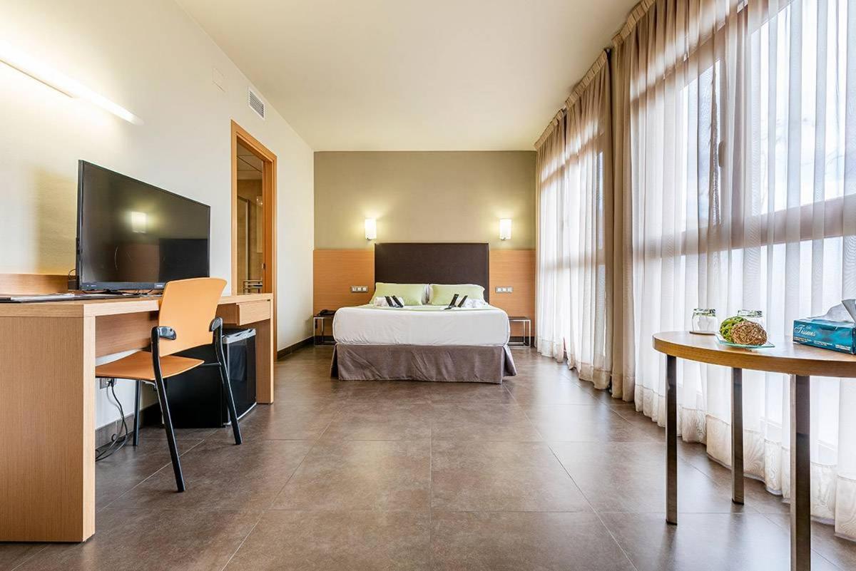 Hotel Pere III El Gran Vilafranca del Penedès Zewnętrze zdjęcie