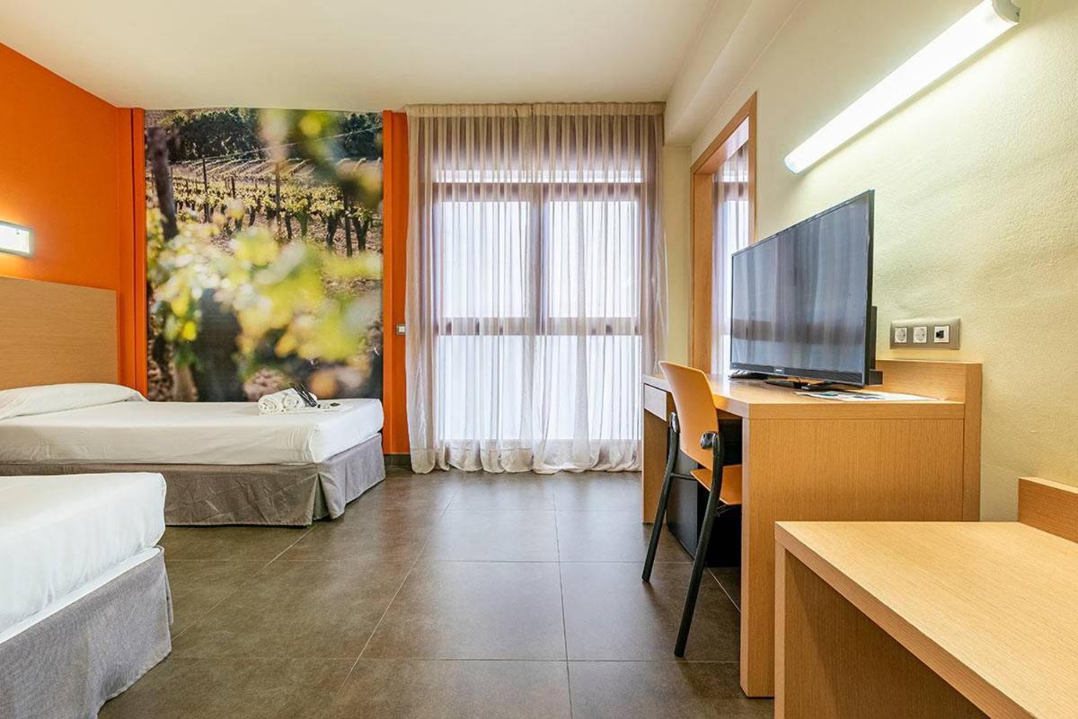 Hotel Pere III El Gran Vilafranca del Penedès Zewnętrze zdjęcie